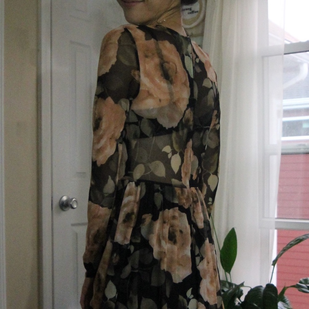 Floral romper - Picture 4 of 5